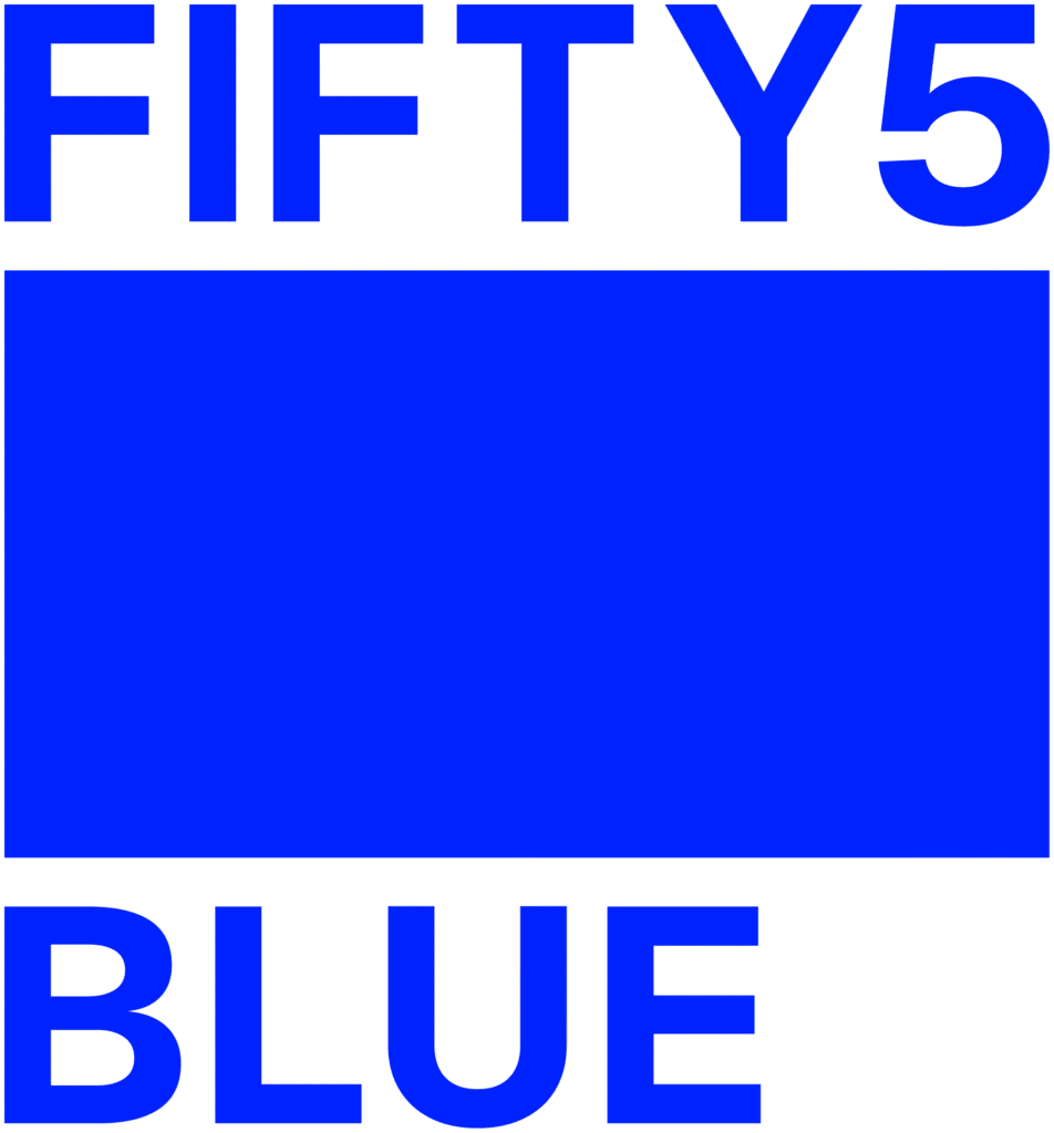 Cincuenta y cinco azul